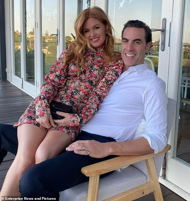 Ісла Фішер незадоволено натякає на свого колишнього Сашу Барона Коена в новій рекламі після розлучення