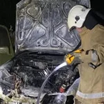 16-річній дівчині з Кременчука оголосили підозру у підпалі авто захисника