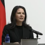 Бербок застерігає Китай від підтримки росії на переговорах у Пекіні