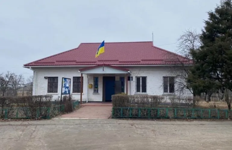 У Полтавській області підпалили старостат у Глобинській громаді