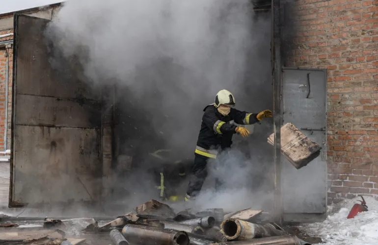 Пожежа в складському приміщенні на Європейській у Полтаві
