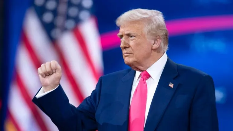 Трамп обсуждает с Путиным крупные экономические соглашения для завершения войны