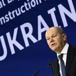 Шольц: Ідея миротворців в Україні є недоречною та передчасною