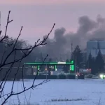 Пожар на автомойке в Розсошенцах: спасатели ликвидируют огонь