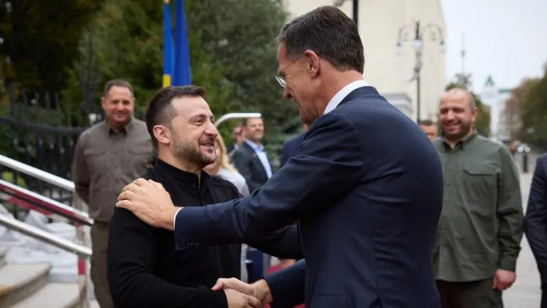 Зеленський і Рютте обговорили план миру та посилення ППО України