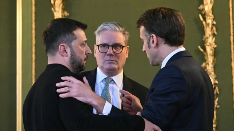 Россия: угроза в водах и небе, Великобритания призывает к действиям