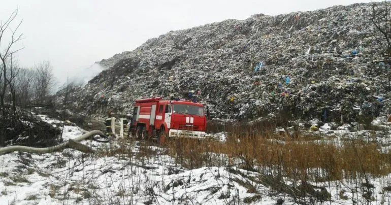 Пожежі на Макухівському сміттєзвалищі: екологічні збитки сягнули 10 мільйонів гривень