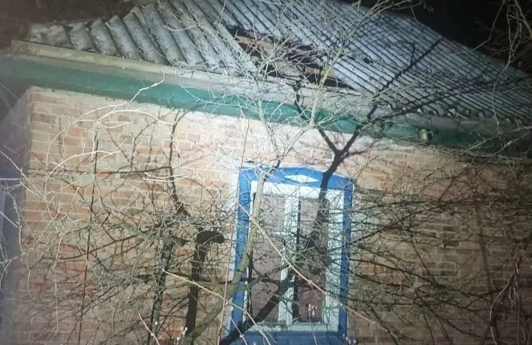 У Лубенському районі уламки ворожого БпЛА пошкодили два приватних будинки