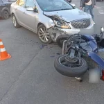 У Полтаві мотоцикл зіткнувся з автомобілем через порушення ПДР