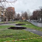 На Старом Подоле образовались три провала, водоканал не имеет средств на ремонт