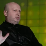 Турчинов спростував заяву Неїжпапи про накази захисту Криму у 2014 році