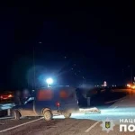 На трасі Київ-Харків вантажівка збила чоловіка, який вийшов з авто на ходу