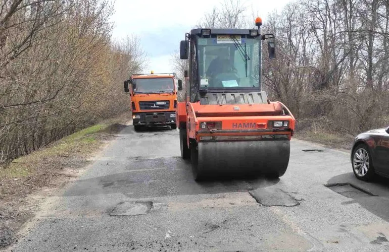 Служба відновлення: цього року ремонтуватимуться 5 доріг державного значення за 254 мільйонів