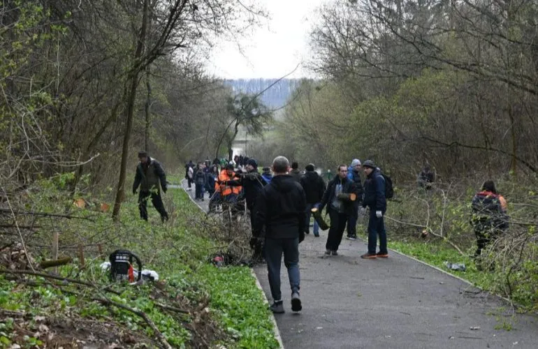 В Полтаве провели общегородскую уборку для благоустройства