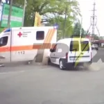 ДТП в Полтаве: легковое авто не пропустило скорую, водители получили административные протоколы