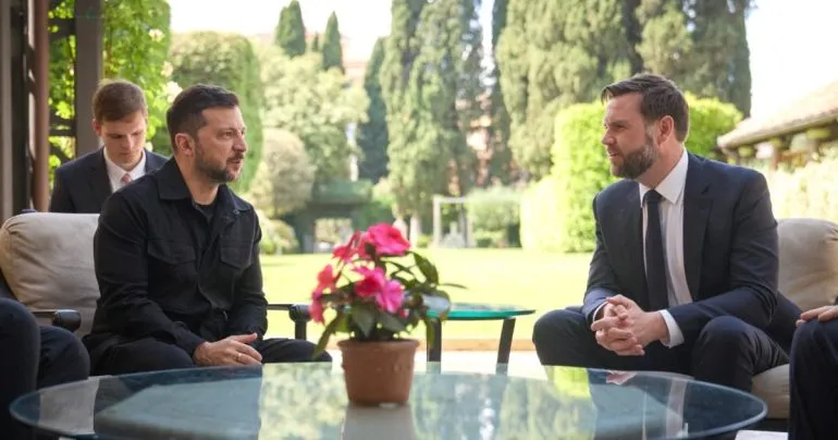 Віцепрезидент США Венс обговорив мирні переговори з Зеленським