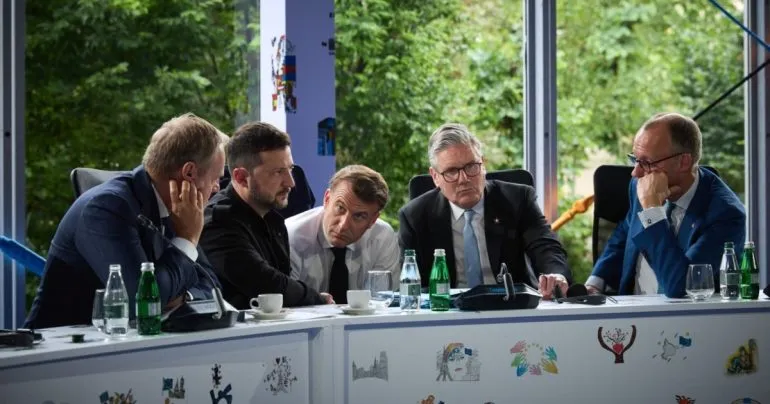 Макрон: Росія демонструє небажання до миру після переговорів у Стамбулі