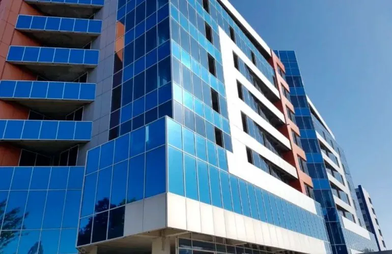 В Полтаве выставили на продажу недостроенный офисный центр за 12 миллионов долларов