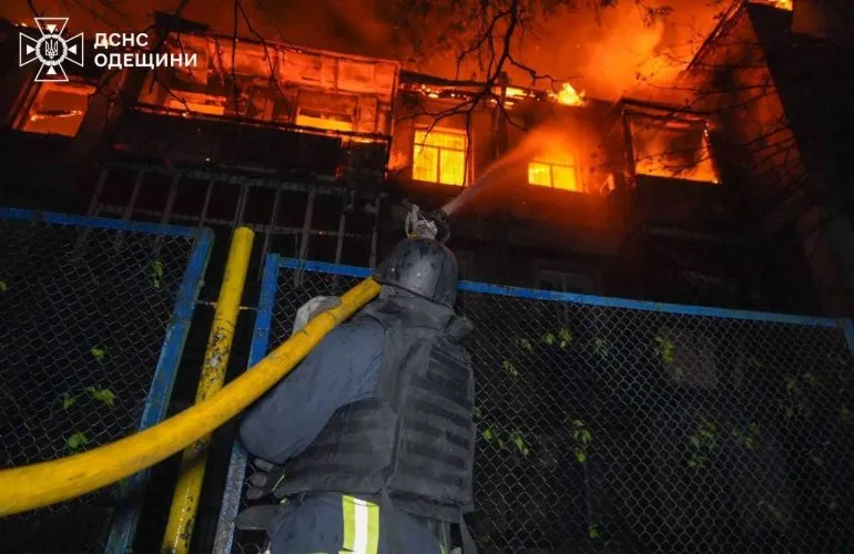 Вночі російська атака на Україну: 5 балістичних ракет і 170 БПЛА