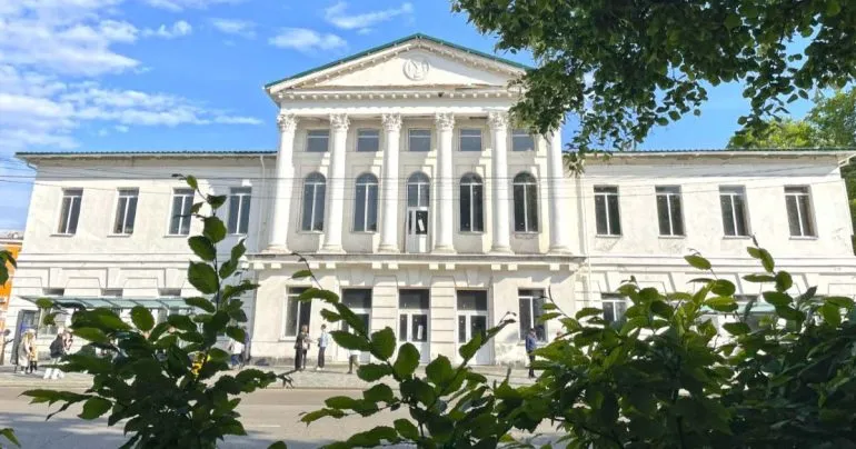 Полтавский горсовет обратился в исполнительную службу по взысканию причиненных убытков