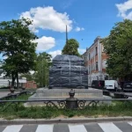 Демонтаж памятника Петра I в Полтаве приостановлен из-за отсутствия рабочих