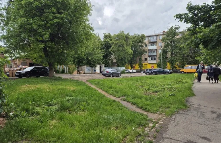 У Полтаві триває бездіяльність щодо земельної ділянки в центрі міста