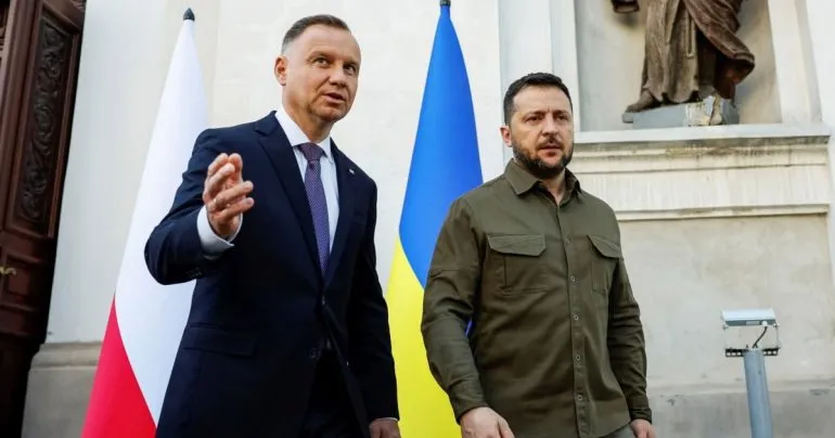 Владимир Зеленский наградил президента Польши Анджея Дуду орденом Свободы