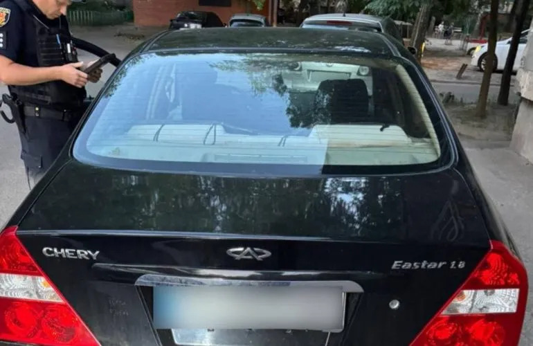 Нетверезого водія Chery Eastar зупинили на вулиці 23 Вересня у Полтаві: рівень алкоголю перевищив норму в 10 разів