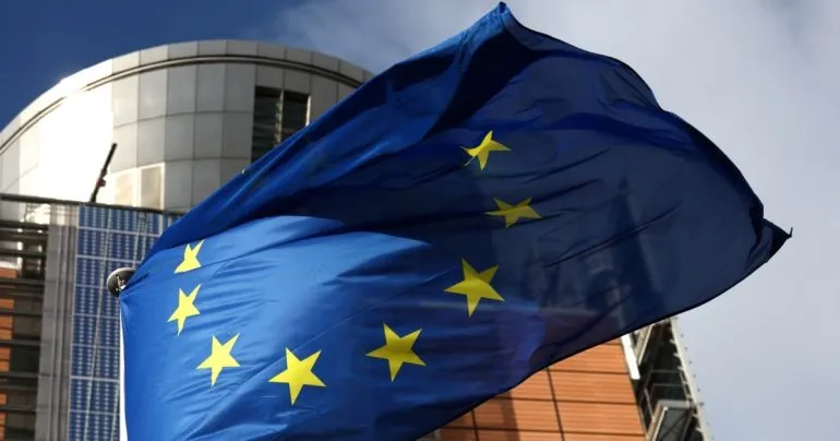 ЄС погодив 18-й пакет санкцій проти росії з новими обмеженнями для енергетики та банків