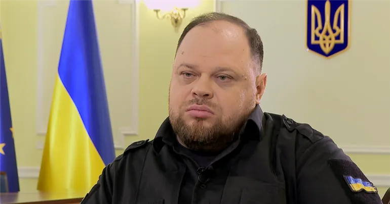 В Верховной Раде рассматривают разрешение мужчинам 18-25 лет выезжать за границу