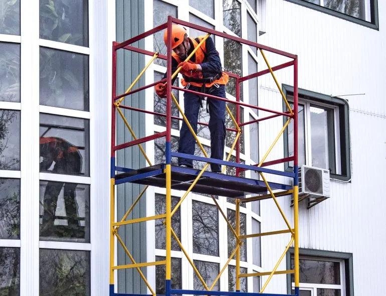 Вышки туры как универсальное решение для высотных работ