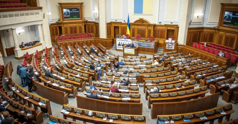 П’ять російськомовних YouTube-каналів депутатів випереджають усі україномовні за популярністю