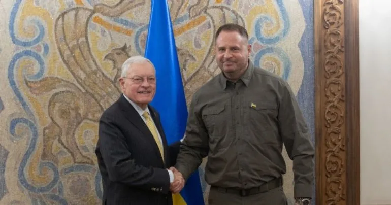 Кіт Келлог розпочав візит до Києва: переговори щодо зброї та розширення співпраці