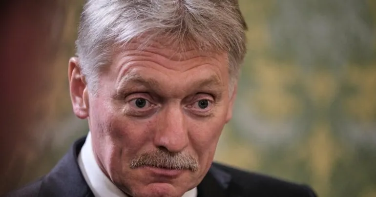 У Кремлі визнали малоймовірною зустріч Зеленського і путіна до кінця серпня