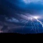 Из-за непогоды в Полтавской области более 5 тысяч домохозяйств остались без света