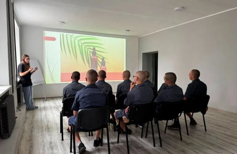 В Кременчугской воспитательной колонии запустили проект по фотомастерству для подростков