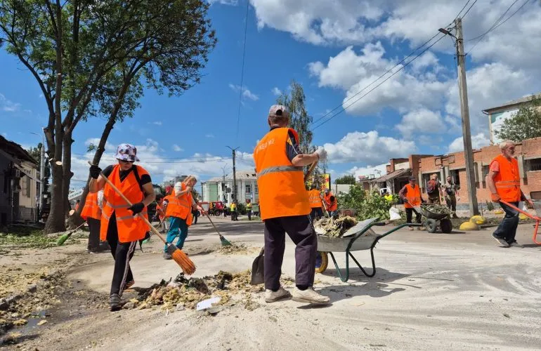 Ліквідація наслідків ракетної атаки на Полтаву 3 липня: допомога постраждалим та відновлення інфраструктури