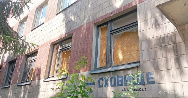 У Полтаві зафіксували наслідки атаки дронів: пошкоджено понад 50 будинків