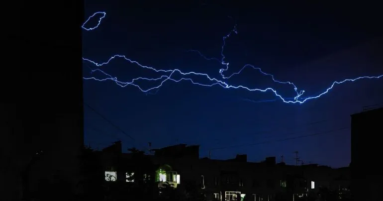 Более тысячи потребителей в Полтавской области остались без света из-за непогоды