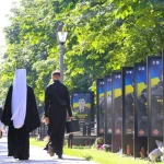 У Полтаві освятили портрети загиблих військових на Алеї Героїв