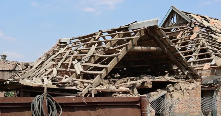 Троє жінок постраждали внаслідок обстрілу Запорізького району росією