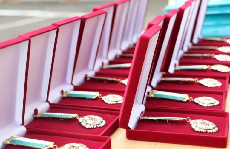 У Полтаві відзначили захисників, рятувальників, освітян і медиків до Дня Незалежності