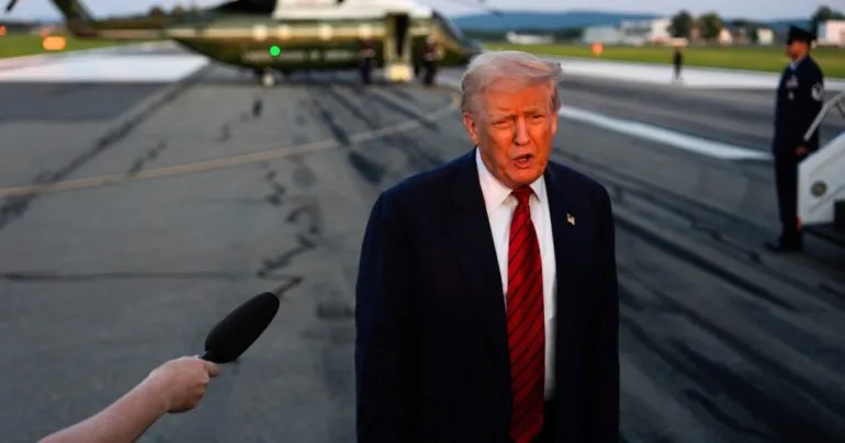 Трамп анонсував значне підвищення мит для Індії через імпорт російської нафти