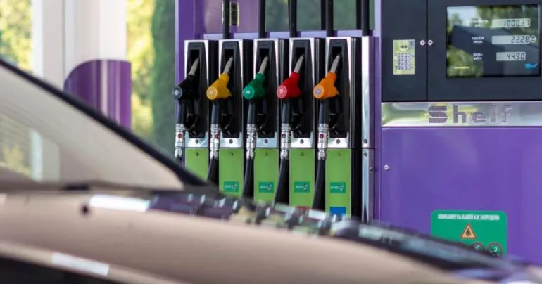 Дефіцит пального в росії: як атаки ЗСУ змінили ситуацію на заправках