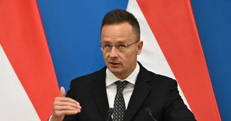 Угорщина заборонила в’їзд українському командиру через удари по нафтопроводу «Дружба»