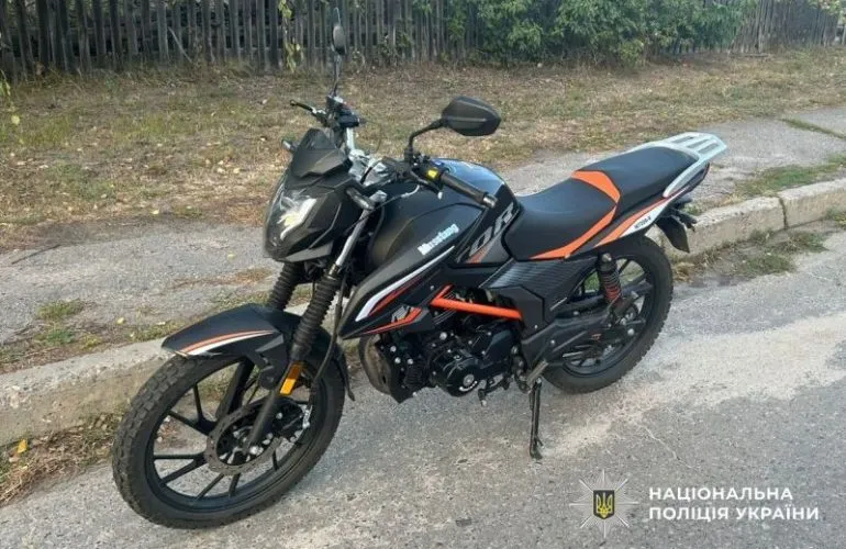 Два человека пострадали в ДТП со скутером и мотоциклом в Новых Санжарах