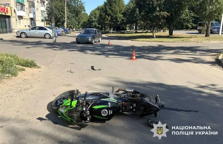 У Лубнах мотоцикліст постраждав у ДТП із легковиком на проспекті Володимирському