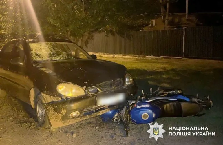 В Лубнах произошла ДТП с участием несовершеннолетних: пострадал мотоциклист