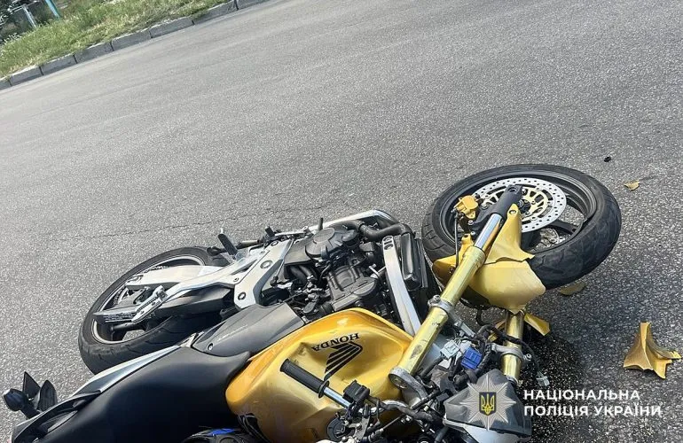 У Кременчуці внаслідок ДТП загинув водій мотоцикла