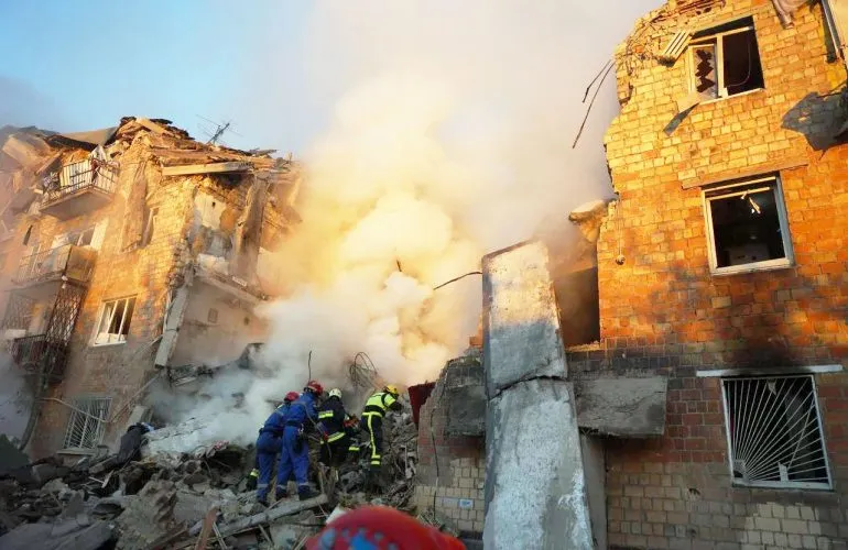 Вночі росіяни атакували Україну 598 дронами та 31 ракетою